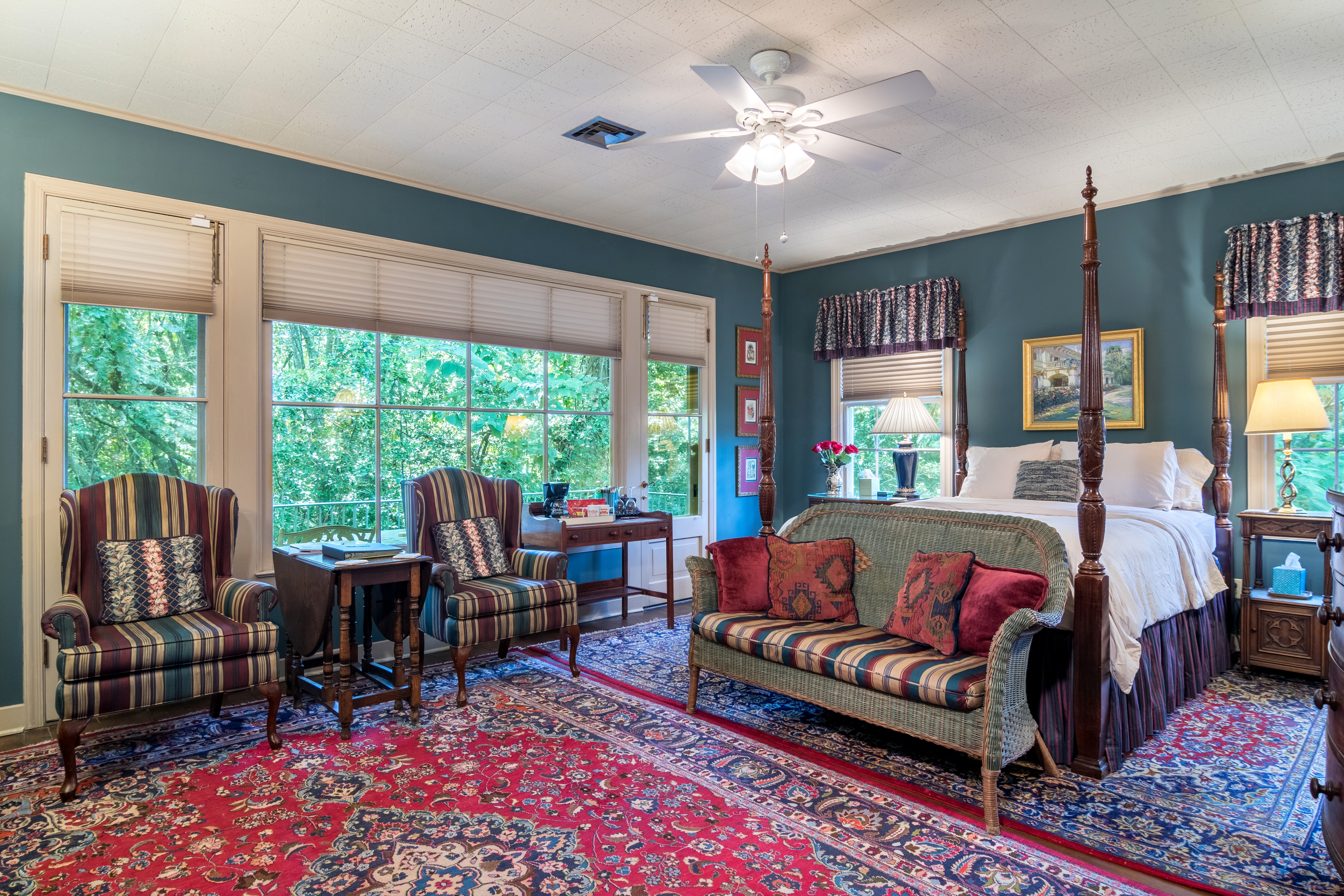 Blue Room with king-sized bed and sitting area